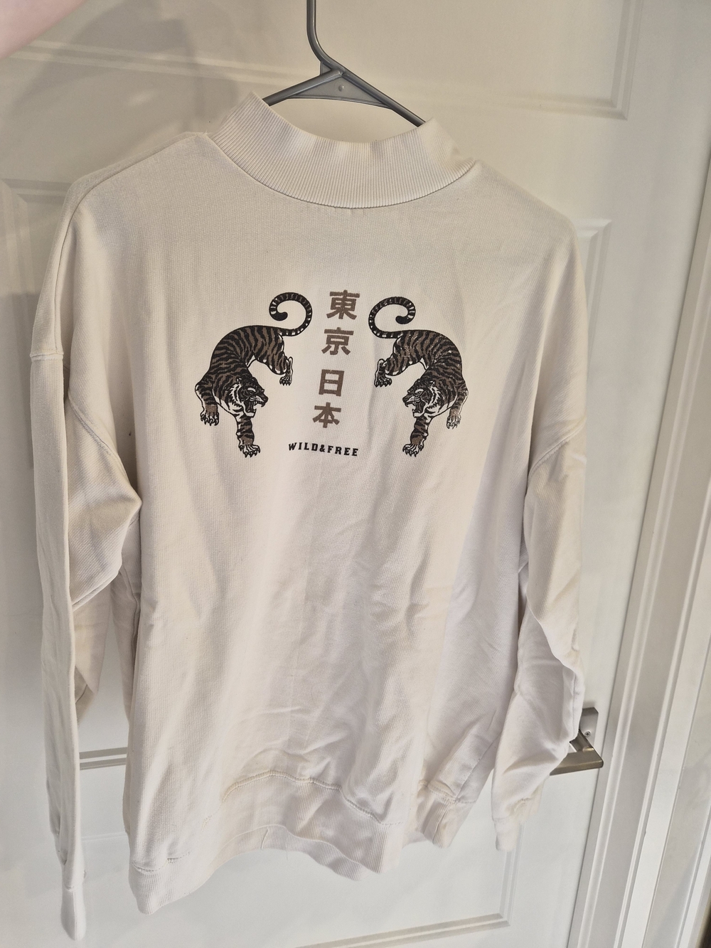 Ardene White Graphic Long Sleeve Shirt with Tiger Print